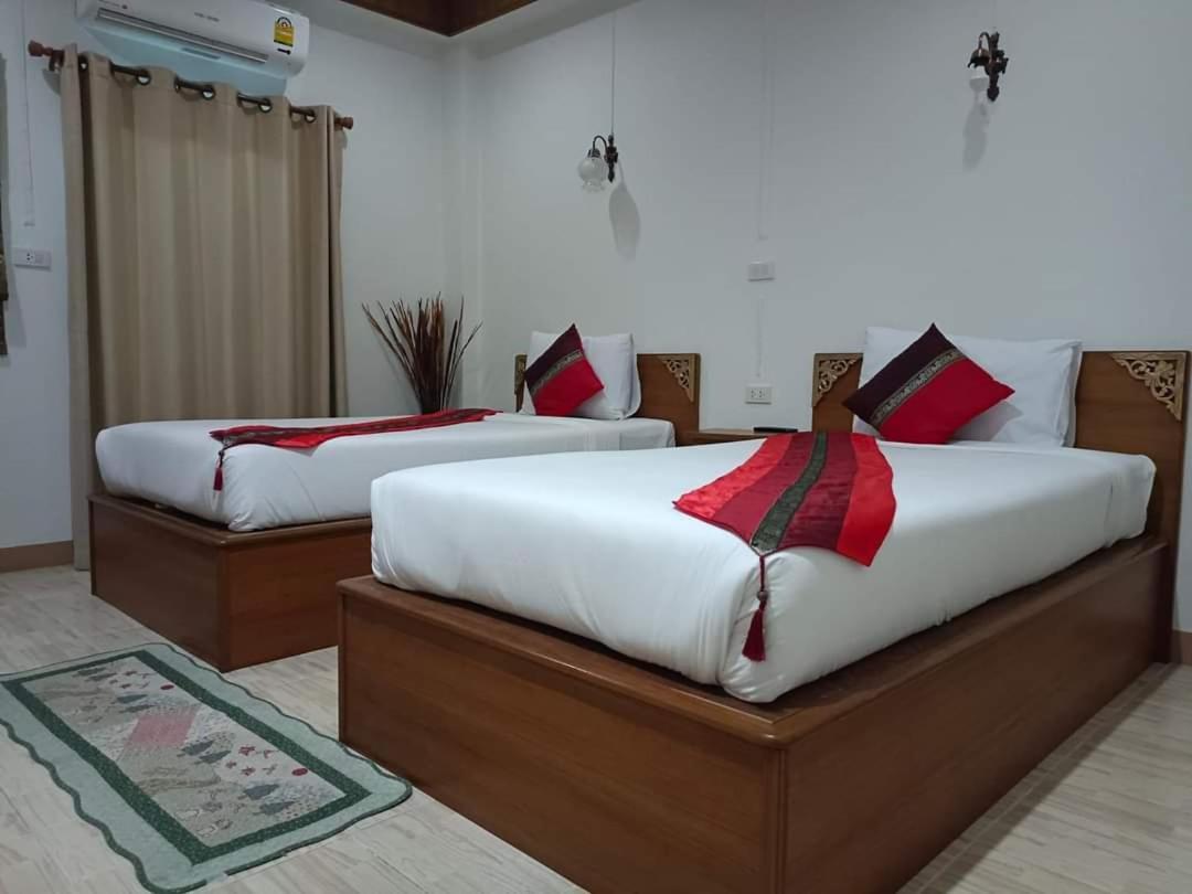 Maesot Siri Hotel Mae Sot Exterior foto